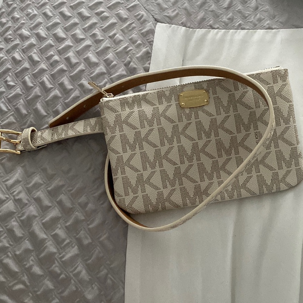 Micheal Kors belt bag